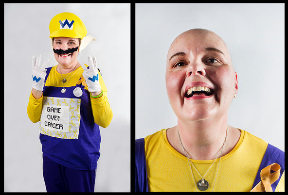 Kris Doyle, shaving for William. © Ali Smith